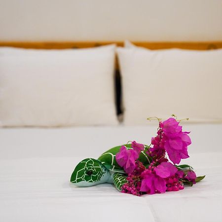 Sun & Surf Hotell Thulusdhoo Exteriör bild