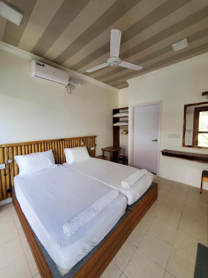 Sun & Surf Hotell Thulusdhoo Exteriör bild